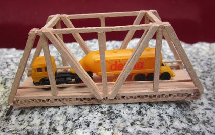 158 Gitterbrücke, Länge ca. 127,5 mm Straße / Lattice bridge made of beech wood