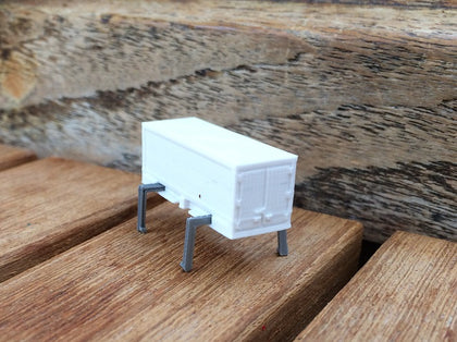 2042 - Wechselcontainer mit Stützfüßen / Swap body with support feet