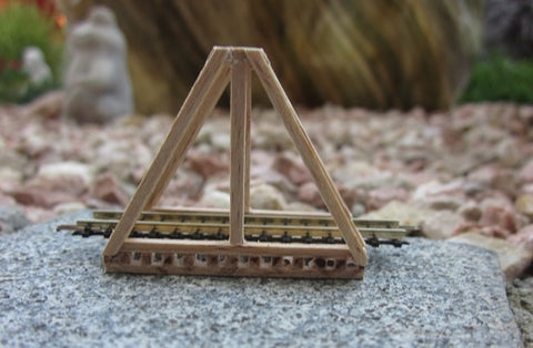 150 Gitterbrücke, Länge ca. 40 mm einspurig / Lattice bridge made of beech wood