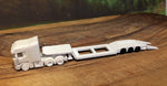 6058 - dreiachsiger Sattelauflieger mit klappbarer Laderampe / Three-axle semi-trailer with folding loading ramp