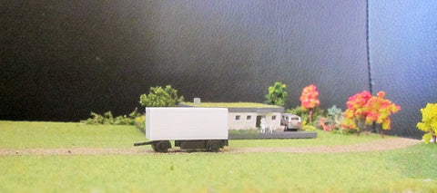 6158 – Anhänger 4 x 2 mit Kofferaufbau, Spur Z /  trailer biaxial with box-body