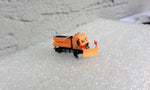 9051 – Actros 4 x 2 mit Schneeschieber, Fertigmodell  mit Blinklichtern/ Actros 4 x 2 with snow shovel, ready-made model with flashing lights